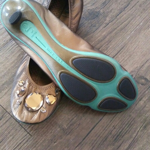 Shoes - Picture 2 of 2